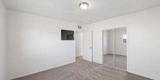 7 S CATALINA Street Gallery 18