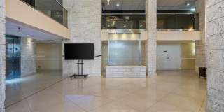 290 174th St Gallery 20