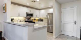 2 bd/ 2 bth Top Floor Corner Unit with Premium Upgrades & Resort Style Amenities Gallery 5