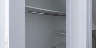 1426 n Greenview Gallery 5