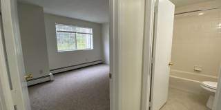 385 Huse Road Gallery 22
