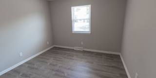 3 bedroom duplex in Southern Columbia. Gallery 21