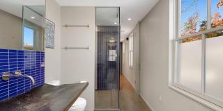 721 D Street NE Gallery 21