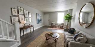 Renovated Three Bedroom w/ New Flooring throughout in Southwest Gallery 3