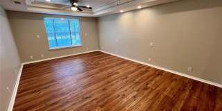 300 W 4th Street Gallery 9