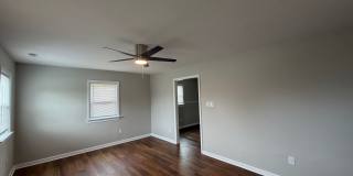 newly renovated 3-bedroom 1 bath Gallery 15