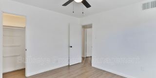 2129 W. Weldon Ave. Gallery 13