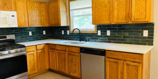 Beautiful 3-Bedroom Rental in Lewis Center with Olentangy Schools Gallery 12