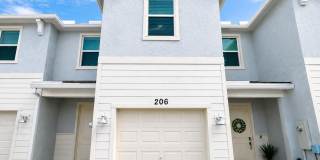 206 SE Woodbark Street Gallery 1