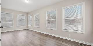 2080 Gladstone, Unit 1 Street Gallery 13