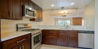 5760 Owensmouth Avenue Gallery 8