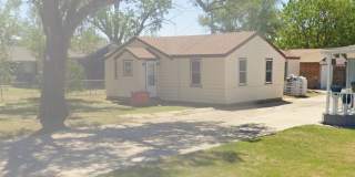 3 Bedroom, 1 Bathroom House with Detached Double Garage Gallery 1