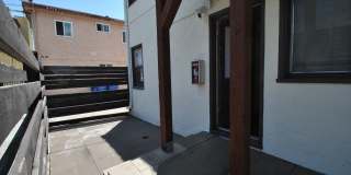 Charming Bluff Heights 1 bed room Gallery 16