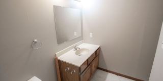 Spacious 3 bedroom w/ fenced yard Gallery 29