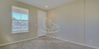 Beautiful 4 BD 2 BA Lincoln Home Gallery 6