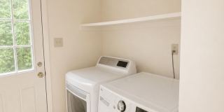 3 bedroom/ 3 bathroom- Mimosa Lane- W&M Law School Gallery 15