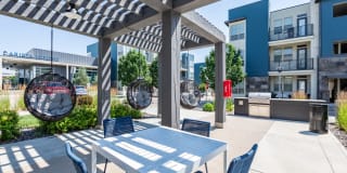 Arista Uptown Gallery 16