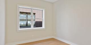 Pet Friendly 3 Bed 2 Bath Condo Quality Apartment with Private Roof Deck in Roscoe Village Gallery 6