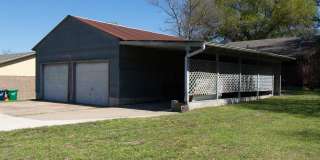 203 Schuerenberg Street Gallery 17