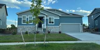 Spacious New 6‑BR Home in Erie with mountain view Gallery 1