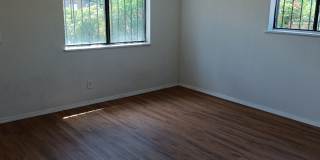 3 Bedroom, 1 Bathroom Home! Schedule a Showing Soon! Gallery 7