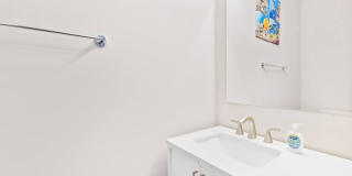 Room in 3 Bedroom Home at Kings Mountain St Gallery 1