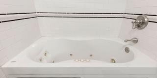 1619 Ellwood Avenue (Highlands) Gallery 19