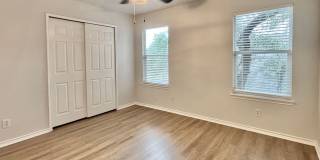 Beautiful 4 Bedroom Home in Gated Community! Gallery 21