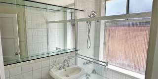 Charming 2+1 PDR hills home w/ large lot. Jacuzzi, decks, fireplace, view, walk to the beach! Gallery 6