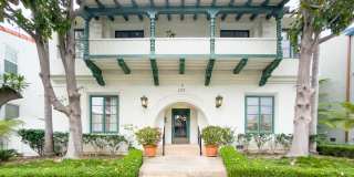 137 S Roxbury Dr Gallery 1