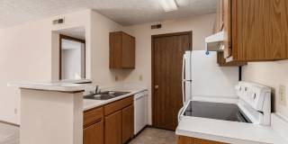 Bear Pointe Gallery 11