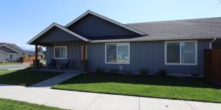 1889 SW Mistybrook Dr Gallery 1