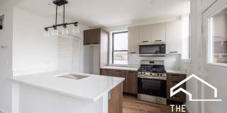 4410 North Greenview Avenue Gallery 16