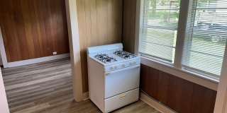 Available Now! Spacious 2 Bedroom, 1 Bathroom with Bonus Room & Huge Backyard Gallery 30