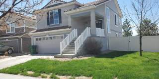 Tri-Level with Primary at top and 2 bedrooms on the lower level. Gallery 1