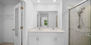 Modern 3 bedroom 2 bathroom single family home in Lehigh Acres Gallery 18