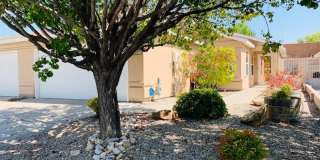 Lovely 1460/sf 3 Bedroom  2 Bath  2/CG TH Gallery 1