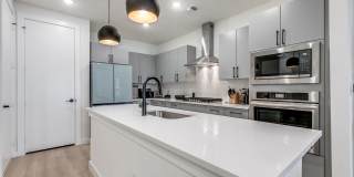 LUXURY 3-BEDROOM TOWNHOUSE AT GRAYSON HOUSE Gallery 6