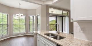 Waters Edge Apartment Homes Gallery 40