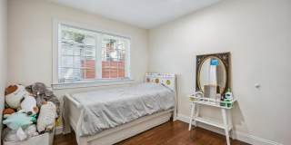39 Grove Street Gallery 17