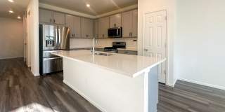 NEARLY NEW 3-bed Paired Home in Senderos Creek community! NEARLY NEW 3-bed Paired Home in Senderos Creek community! Gallery 11