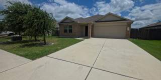 Beautifully 4 bedroom/ 3 bath with bonus room in Hutto TX Gallery 1