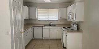 3 bedroom 2 bath in Chandler! Gallery 4