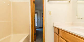 525 Henderson Crossing - Half Off Admin Fees & $350 Gift Card! Gallery 7