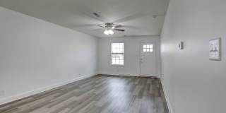 Fresh and so Clean Clean Close to Everything! Gallery 49