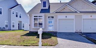 Spacious York County Duplex Gallery 1