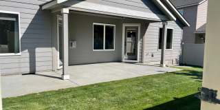 Live In Luxury with Vaulted Ceilings, Granite Countertops, and a Gas Fireplace! Gallery 10