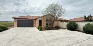 Fully Furnished Short or Long Term Modern Home Gallery 1