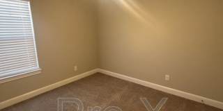 1827 S Pennsylvania Ave Gallery 11