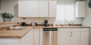 1607 Matilda Street Gallery 30